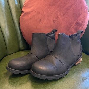 Sorel Black Leather Emilie Chelsea Boots
